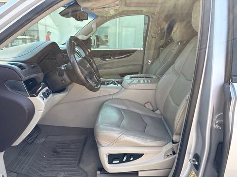 Used 2015 Cadillac Escalade ESV Premium AWD/4WD image 11