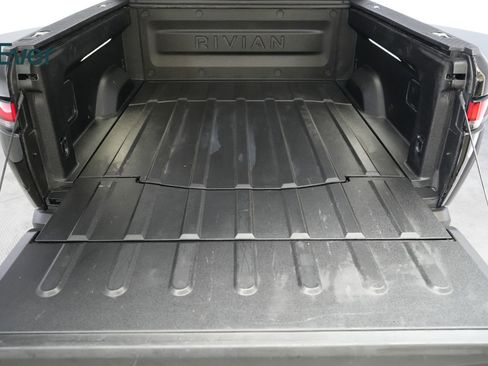 Used 2022 Rivian R1T Launch Edition image 8