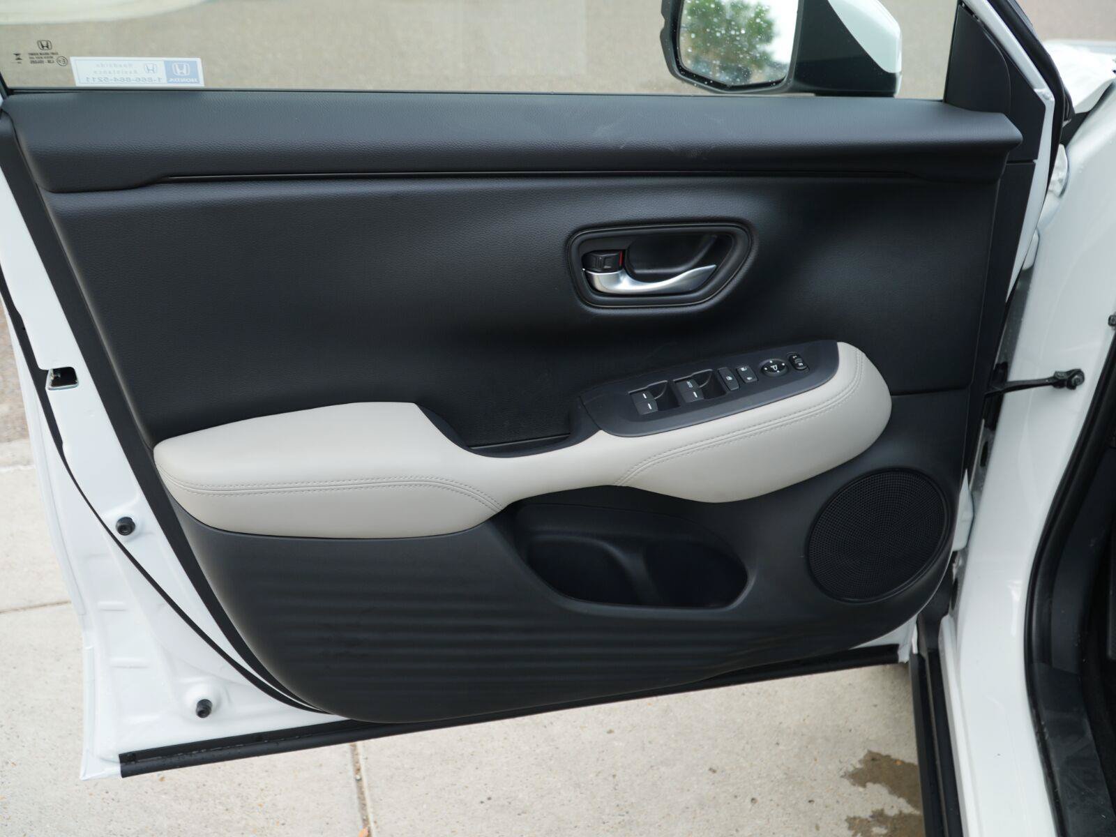 New 2027 Honda HR-V LX image 13