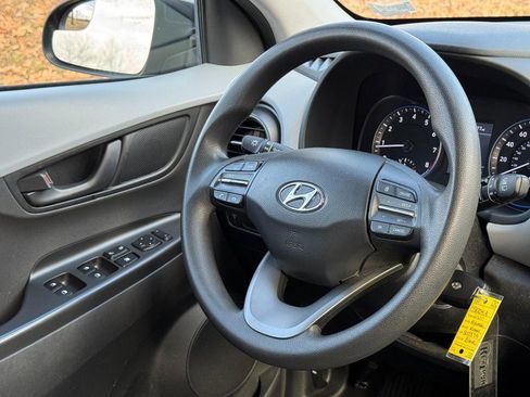 Used 2020 Hyundai Kona SE image 12