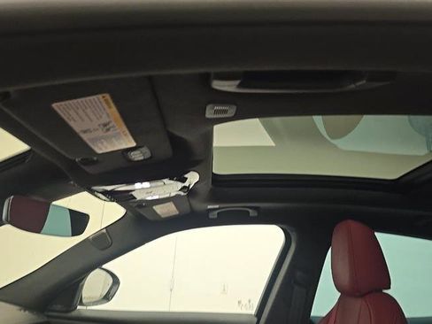 Used 2023 Maserati Grecale Trofeo image 12