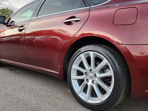 Used 2013 Toyota Avalon XLE Touring FWD image 9