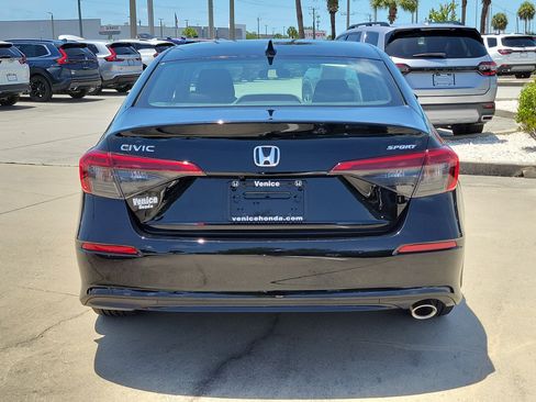 Used 2023 Honda Civic Sport image 5