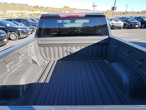 Used 2022 Chevrolet Silverado 1500 LT w/ Protection Package image 8