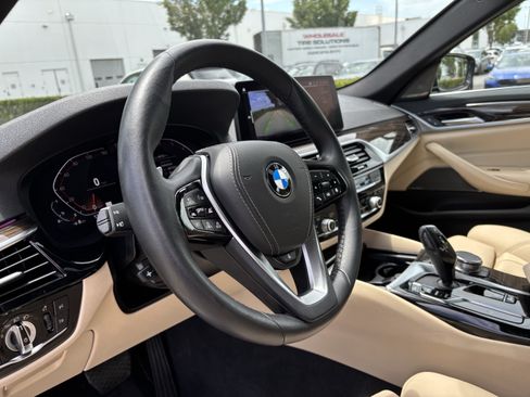 Used 2023 BMW 530i xDrive w/ Premium Package AWD/4WD image 16