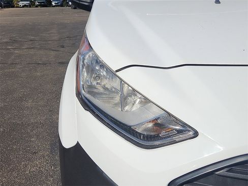 Used 2019 Ford Transit Connect XL image 9