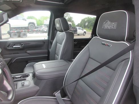 New 2026 GMC Sierra 2500 AT4X w/ AT4X AEV Edition AWD/4WD image 13