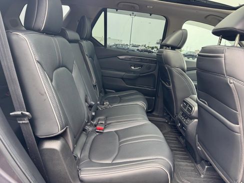 Used 2023 Honda Pilot Elite image 18