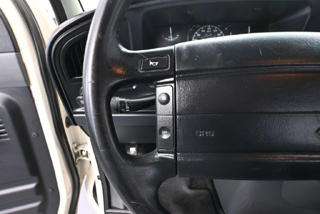Used 1995 Ford E-150 and Econoline 150 Club Wagon RWD image 18
