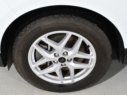 Used 2023 Ford Edge SEL w/ Convenience Package image 24