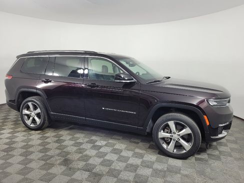 Used 2022 Jeep Grand Cherokee L Limited RWD image 11