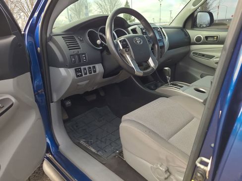 Used 2014 Toyota Tacoma 4x4 Double Cab w/ TRD Sport Package image 10