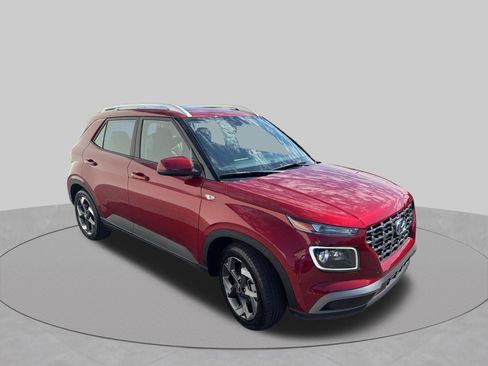 Certified 2023 Hyundai Venue Limited FWD image 3