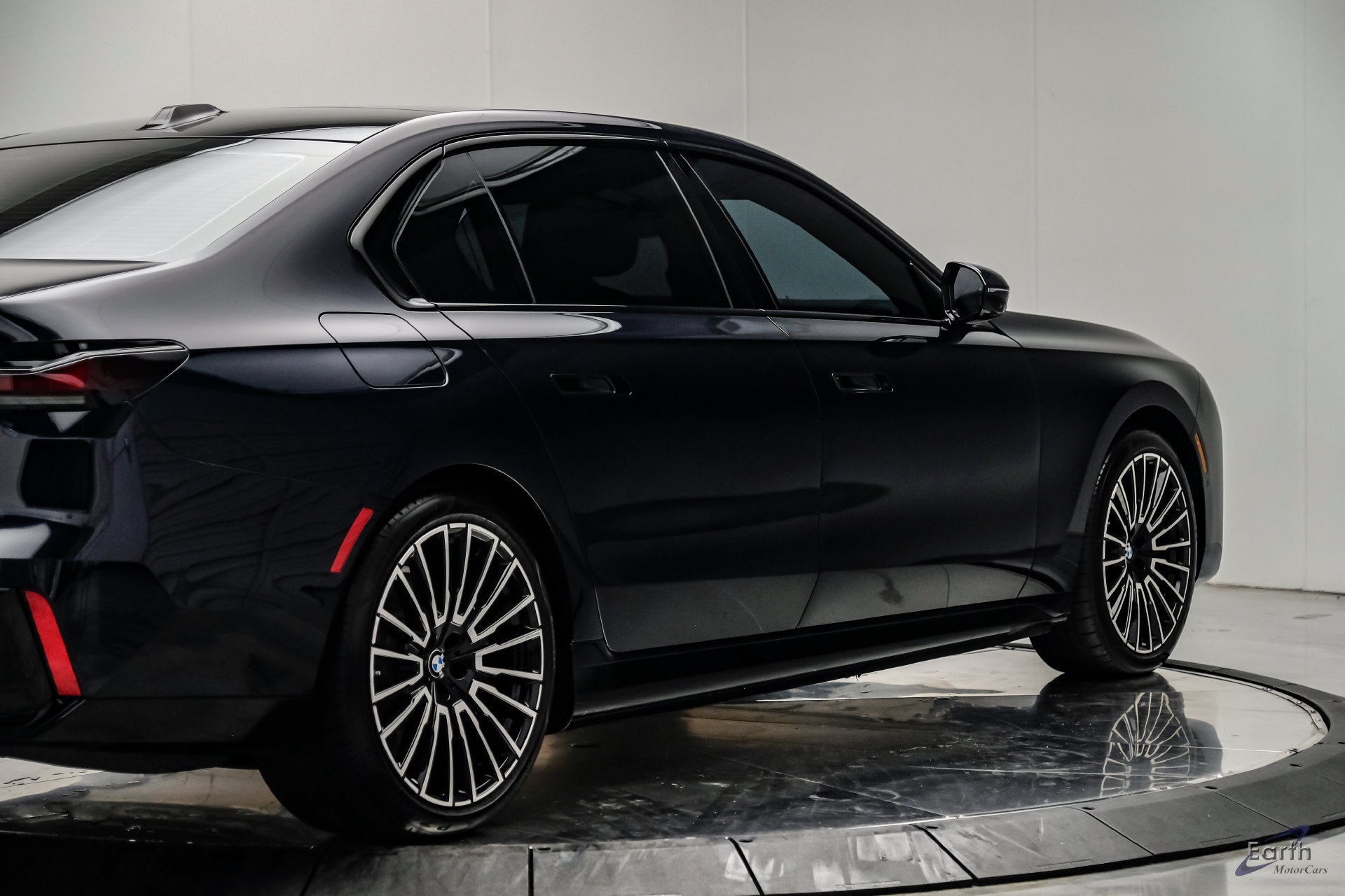 Used 2025 BMW i7 xDrive60 AWD/4WD image 20