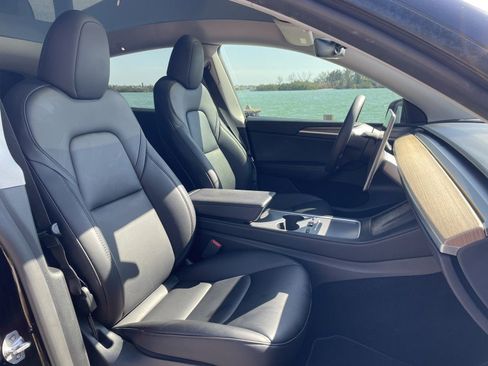 Used 2023 Tesla Model Y AWD image 6