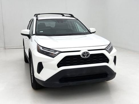 Used 2023 Toyota RAV4 XLE AWD/4WD image 6