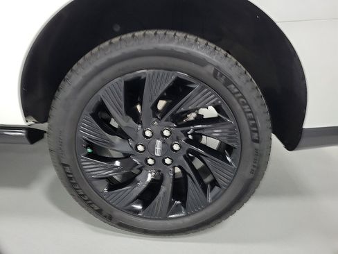 Used 2025 Lincoln Navigator Reserve w/ Jet Appearance Package AWD/4WD image 8