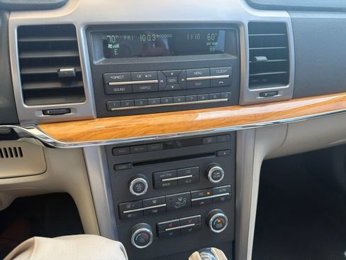 Used 2012 Lincoln MKZ FWD image 13