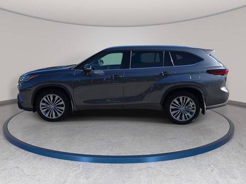 Used 2021 Toyota Highlander Platinum AWD/4WD image 8