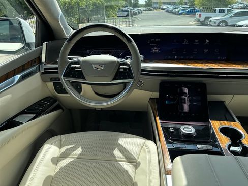Certified 2025 Cadillac Escalade Sport Platinum w/ LPO, ONYX Package RWD image 32