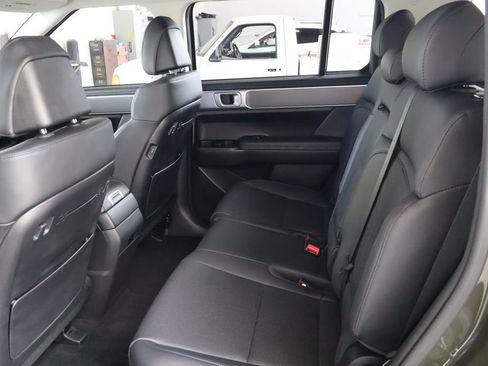Used 2025 Hyundai Santa Fe SEL FWD image 32