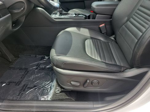 Used 2025 Kia Sportage SX FWD image 26