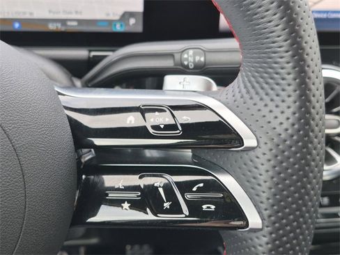 Certified 2025 Mercedes-Benz GLA 250 image 16