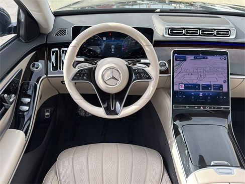 Certified 2023 Mercedes-Benz S 580 4MATIC Sedan image 11