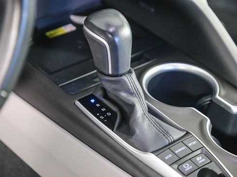 Used 2024 Toyota Camry XLE image 18