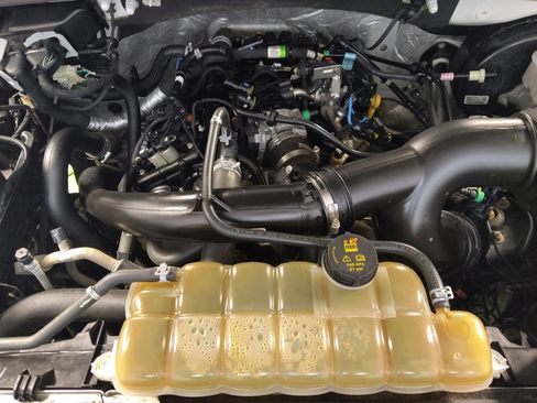 Used 2020 Ford F150 XLT image 30