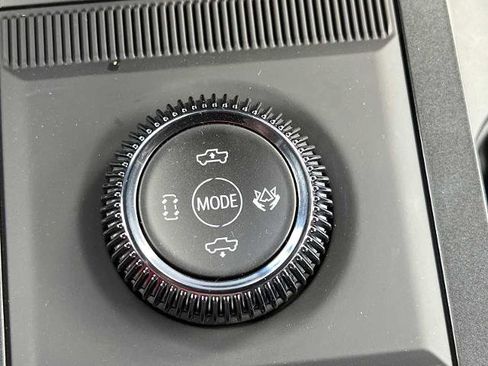 New 2026 GMC Hummer EV 4x4 Crew Cab image 9