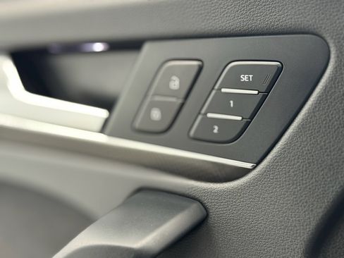 Used 2023 Audi SQ5 Premium Plus w/ Premium Plus Package image 18