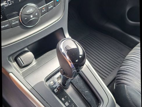 Used 2019 Nissan Sentra SV w/ Special Edition Package FWD image 18