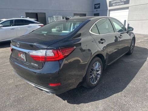 Used 2018 Lexus ES 350 w/ Premier Package image 3