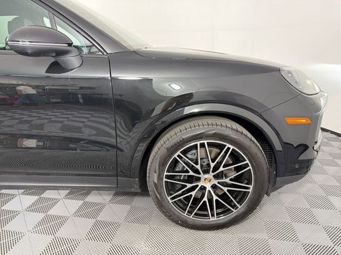 Used 2026 Porsche Cayenne image 12