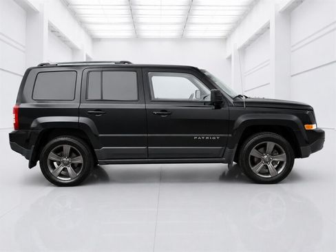 Used 2015 Jeep Patriot High Altitude AWD/4WD image 3