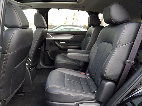 Certified 2024 MAZDA CX-90 Plug-In Hybrid w/ Premium Pkg image 12