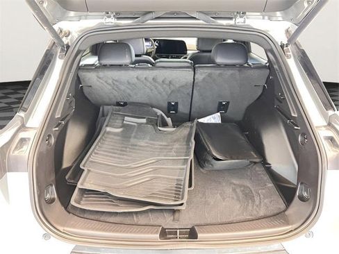 Certified 2024 Chevrolet Equinox EV RS image 28