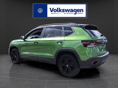 Used 2026 Volkswagen Taos SE FWD image 6