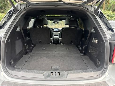 Used 2020 Ford Explorer Limited w/ Class III Trailer Tow Package AWD/4WD image 11