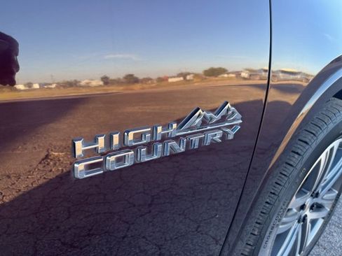 Used 2023 Chevrolet Traverse High Country w/ LPO, Floor Liner Package image 11