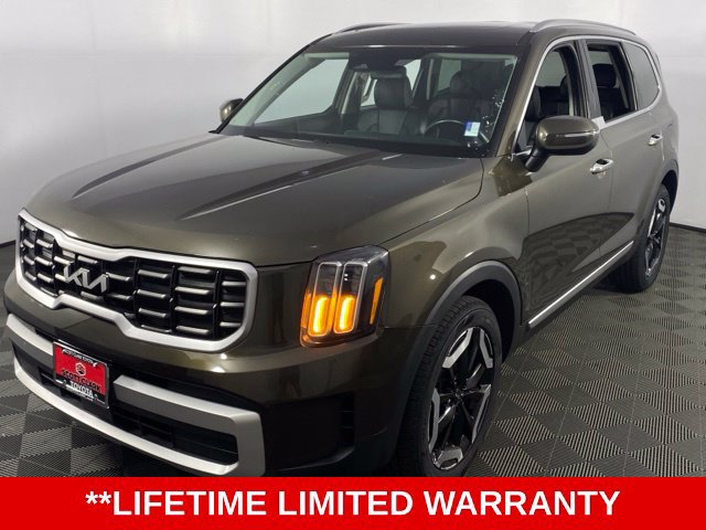 Used 2024 Kia Telluride S w/ S Sunroof Package FWD image 3