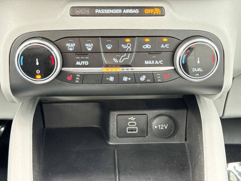 Used 2024 Ford Escape Active w/ Cold Weather Package FWD image 8