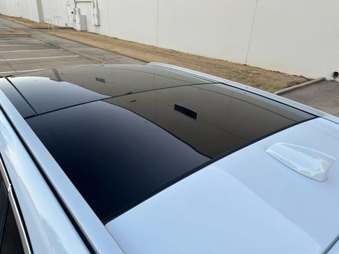 Used 2018 Jaguar F-PACE Portfolio image 12