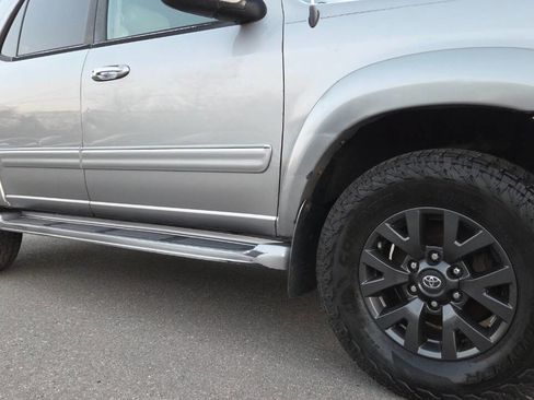 Used 2002 Toyota Sequoia Limited image 17