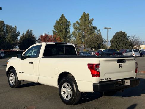 Used 2019 Nissan Titan S w/ S Utility Package image 3