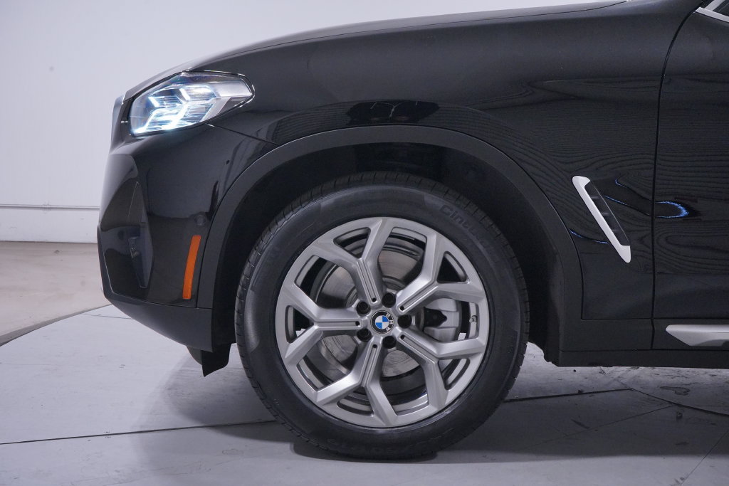 Used 2024 BMW X3 xDrive30i w/ Convenience Package AWD/4WD image 2