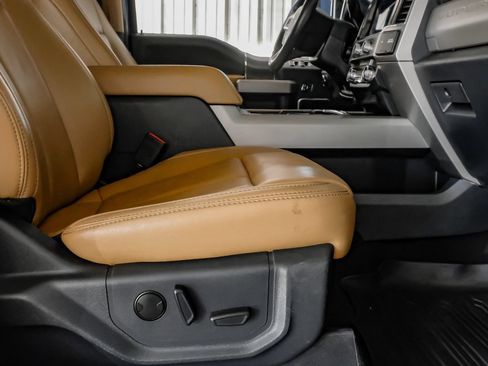 Used 2022 Ford F350 Lariat w/ Lariat Ultimate Package AWD/4WD image 33