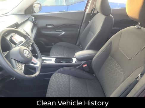 Certified 2024 Nissan Kicks SV FWD image 3
