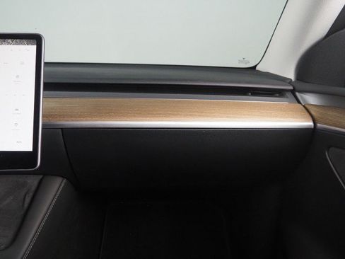 Used 2023 Tesla Model Y Long Range AWD/4WD image 37